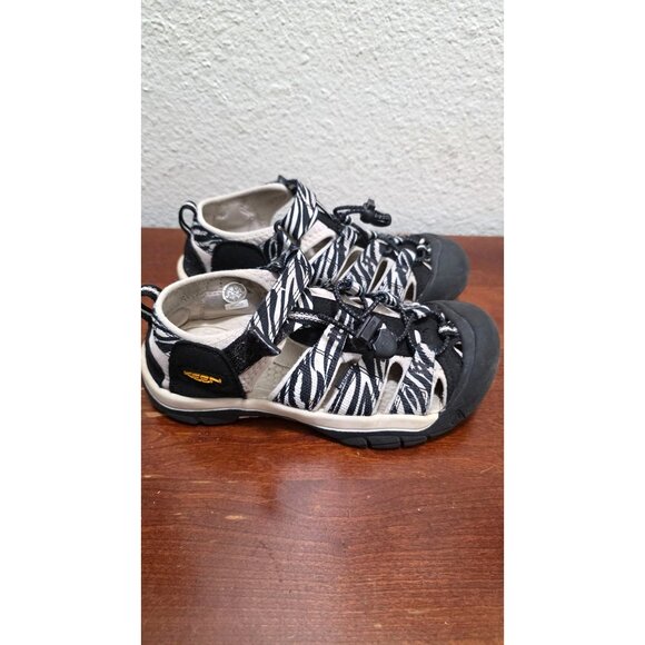 Keen Kids Newport H2 Zebra-Print Sandals Water-Friendly Adjustable Straps Size 2 - Picture 3 of 9